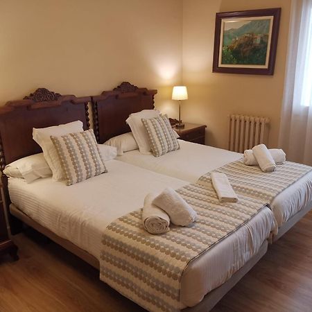 Apartament El Miracle Cardona Εξωτερικό φωτογραφία